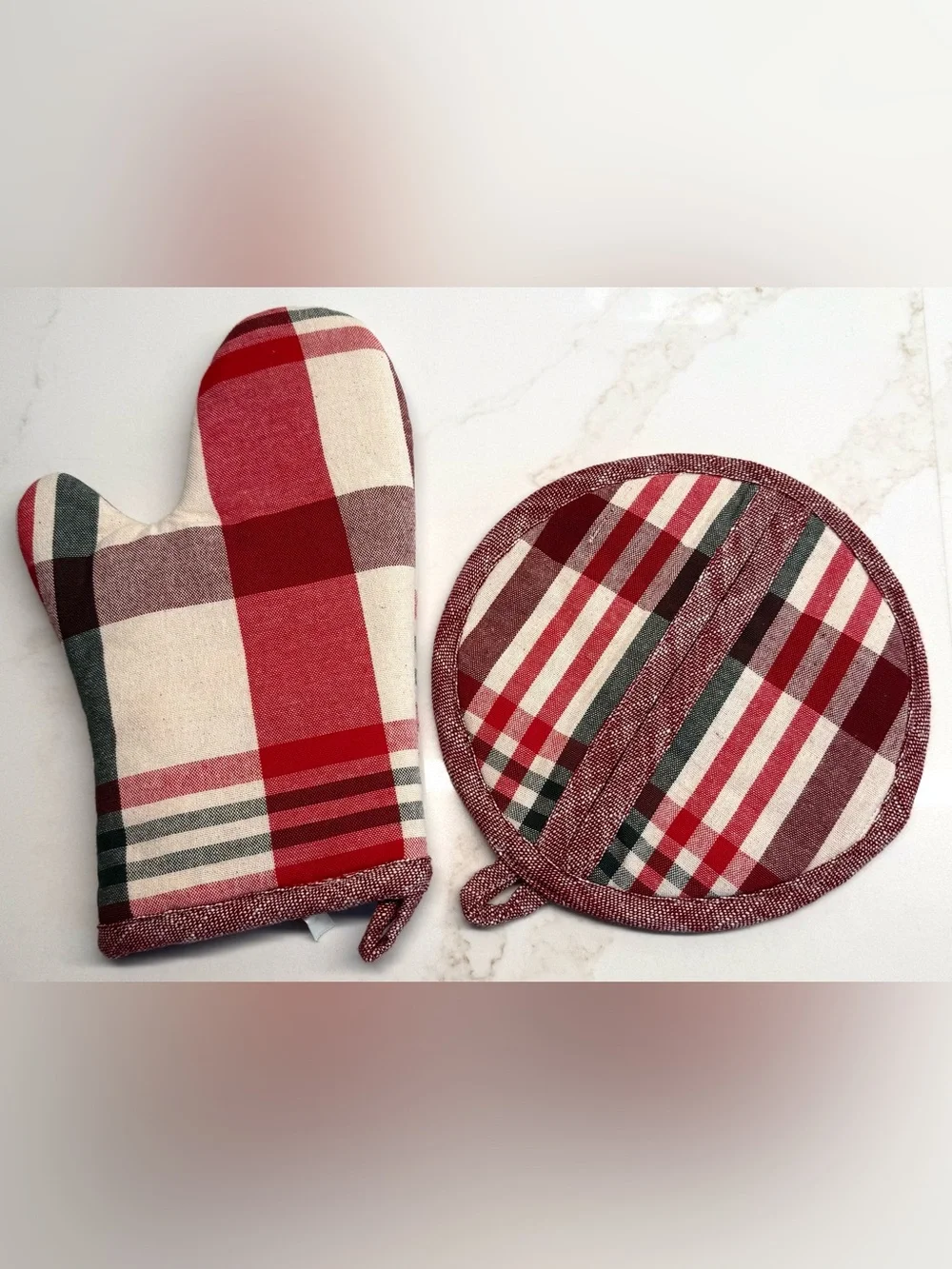 Magnolia Plaid Oven Mitt & Potholder Set Red Green Farmhouse